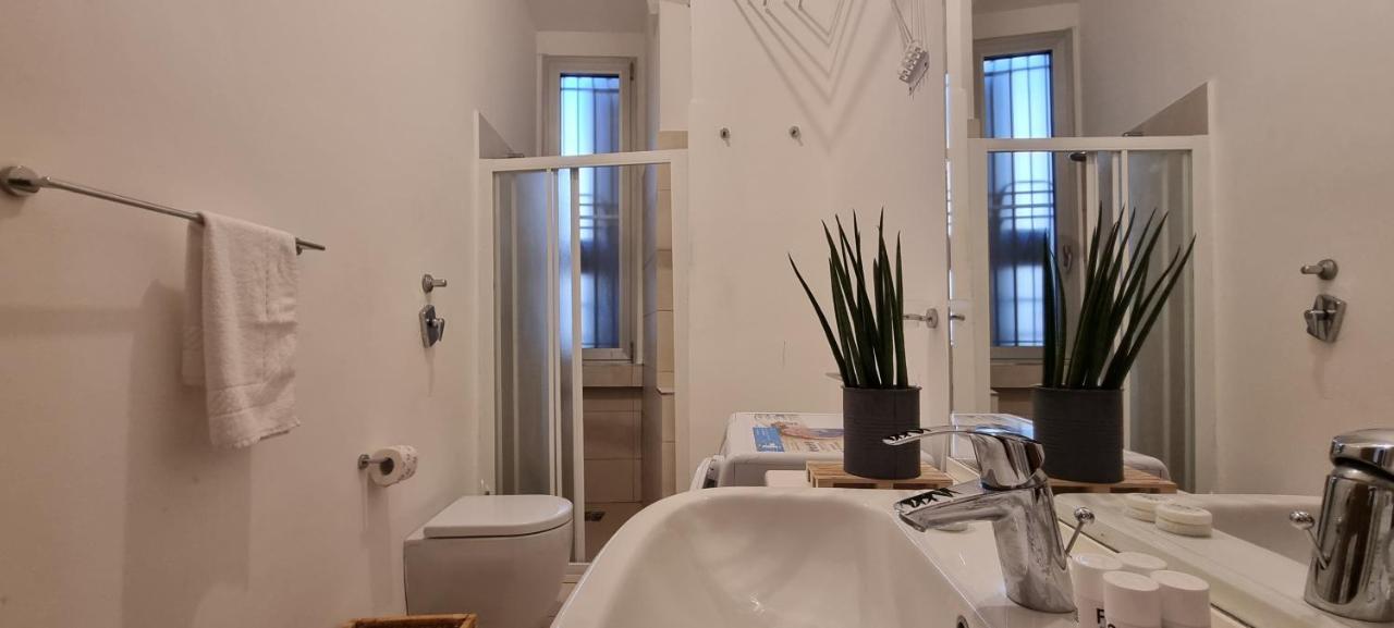 Altido Homey Flat With Balcony In Historical Centre * Milan